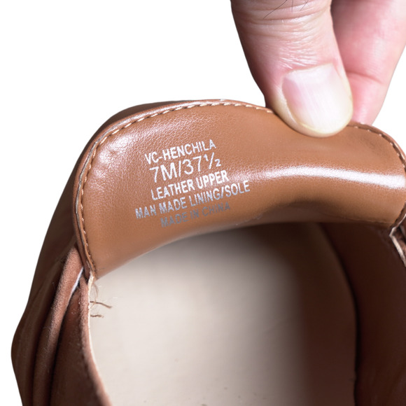 Vince Camuto Suede Women’s Henchila Warm Caramel & Gold Loafer Flats Size 7M - Picture 6 of 7